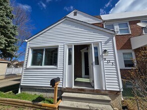 Building Photo - **3 BEDROOM TOWNHOME IN BALTIMORE COUNTY COMING SOON**