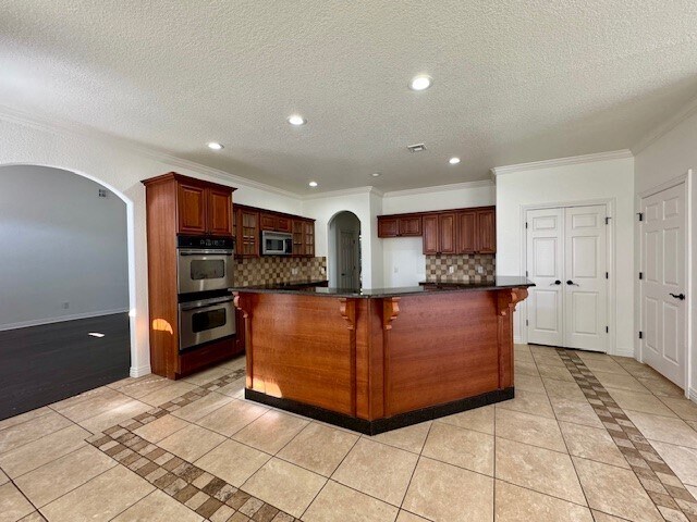 Building Photo - 601 Auburn St