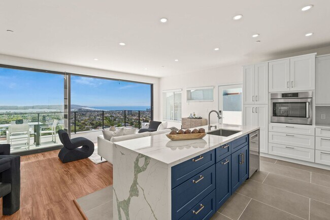 Building Photo - 1251-1253 Van Nuys St