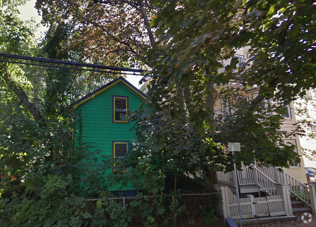 Building Photo - 550 Franklin St