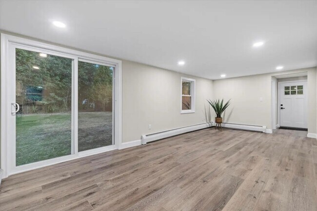 Building Photo - Goffstown Road