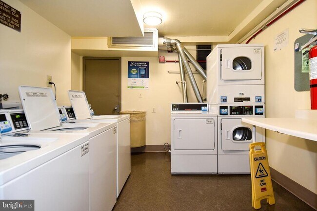 Building Photo - 5225 Pooks Hill Rd