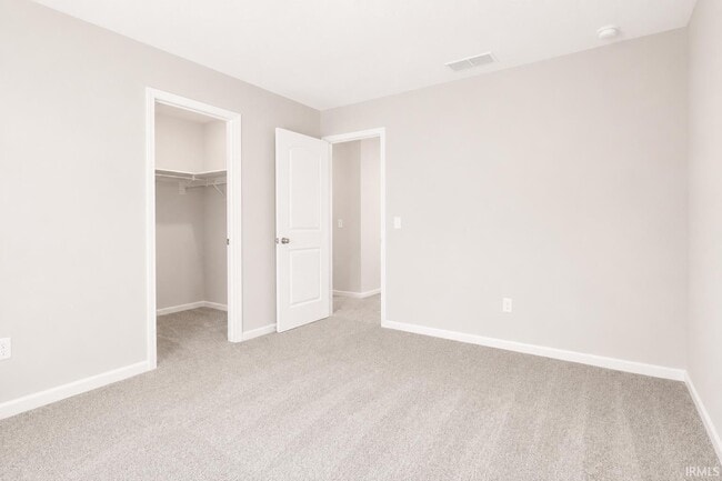 Building Photo - 3559 Canal Square Dr