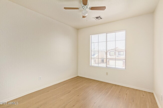 Building Photo - 11413 W Yavapai St