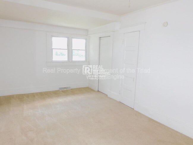 Building Photo - 1407 Gorrell St