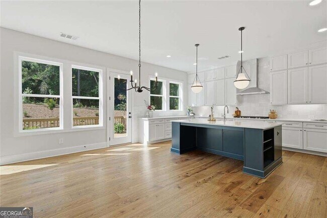 Building Photo - 401 Oakleigh Ave