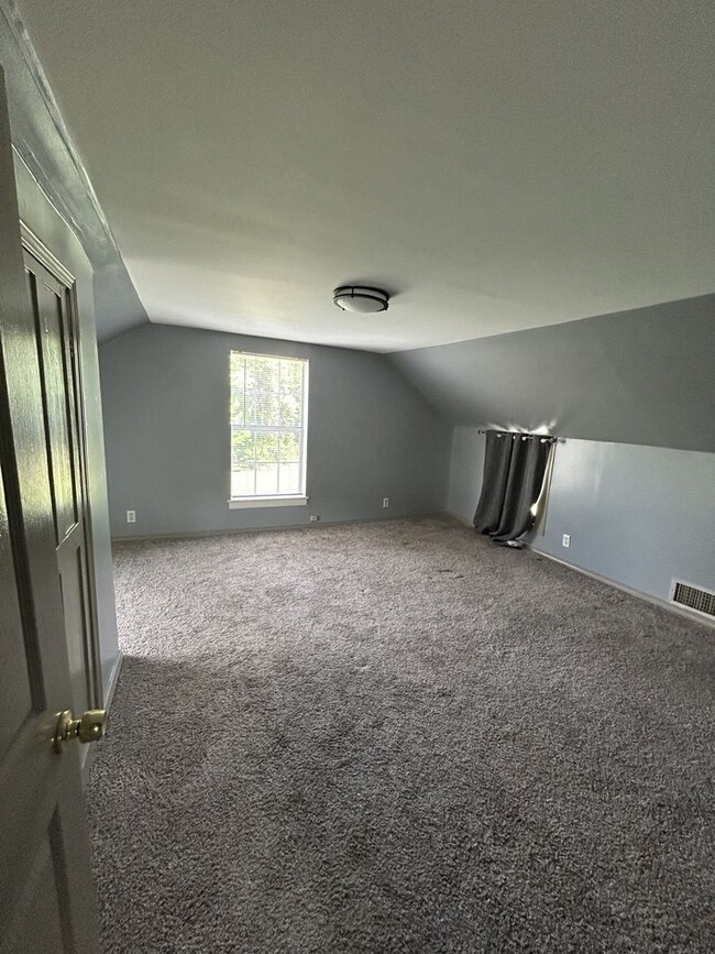 Building Photo - Absolutely Adorable 3br/1ba House - PERFEC...