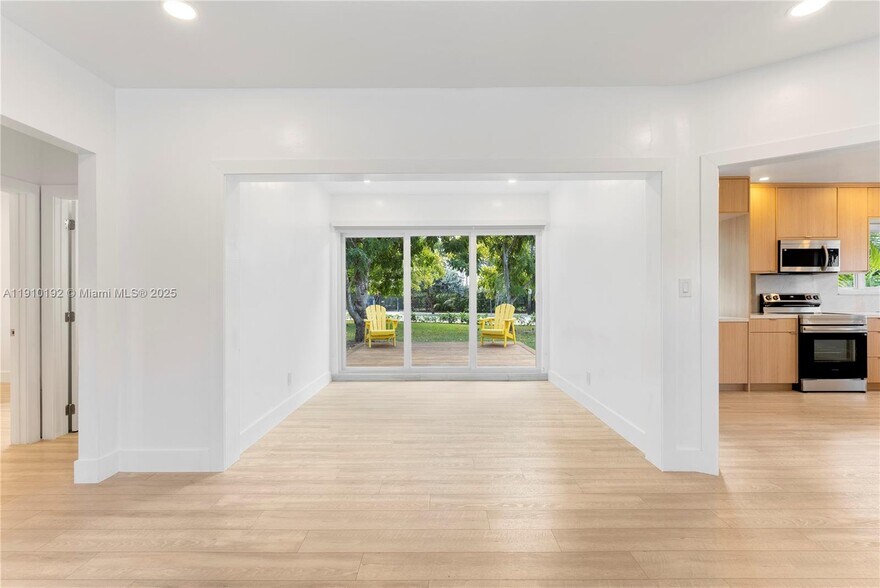 Building Photo - 810 NW 7th St