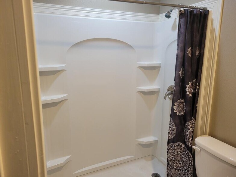 Building Photo - 18060 County Road 1100