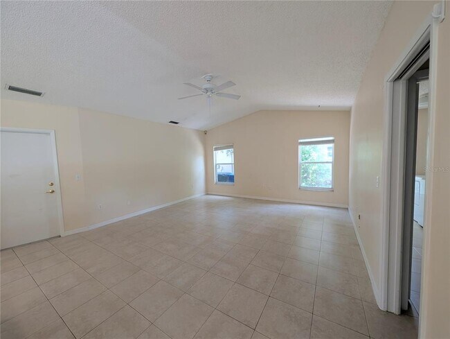 Building Photo - 5539 Wilde Oak Way