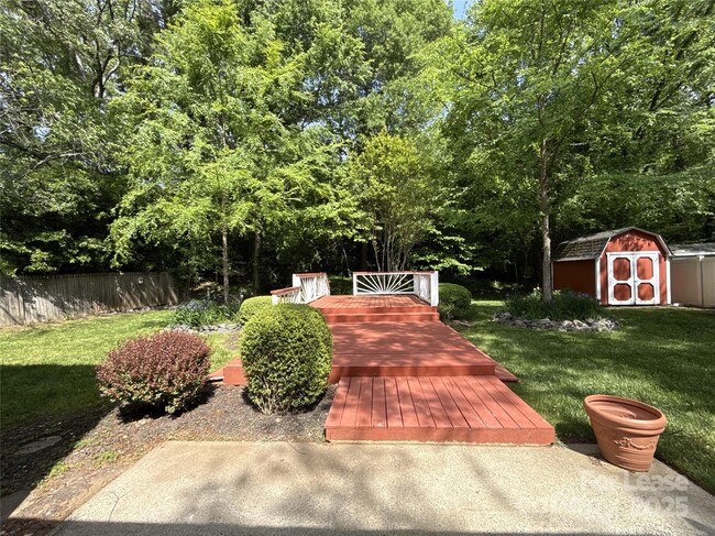 Building Photo - 9909 Elm Creek Ln