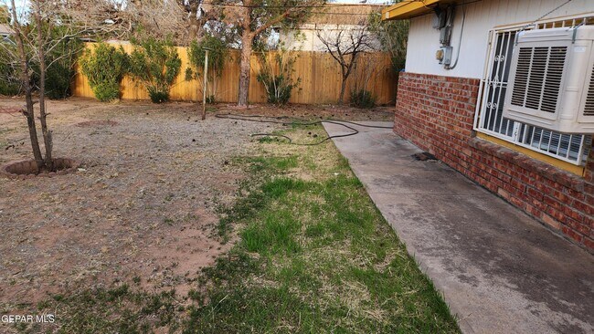 Building Photo - 5029 Tetons Dr