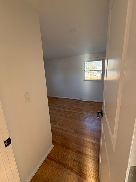 Building Photo - 178 Storey Ave