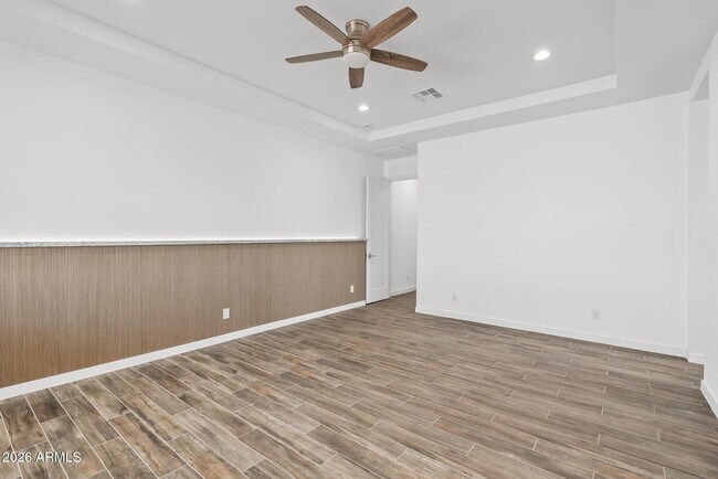 Building Photo - 22926 W La Mirada Dr