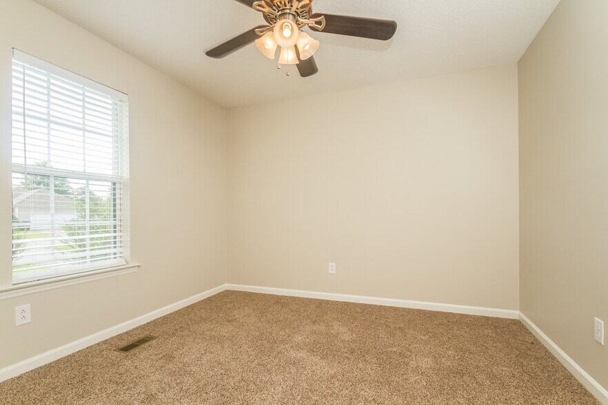 Building Photo - 1103 Jerico Rd