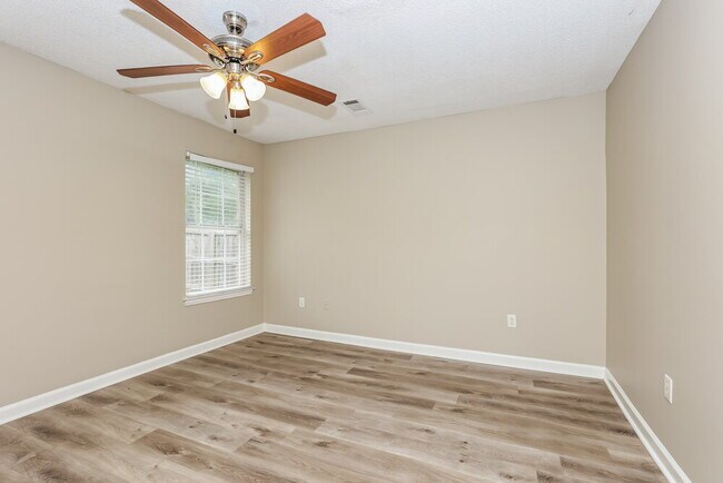 Building Photo - 4341 Barry Meadows Cove