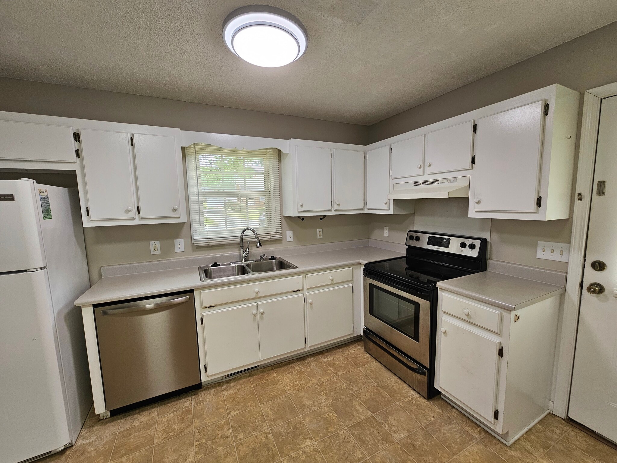 KItchen - 305 Pope Field Rd #A