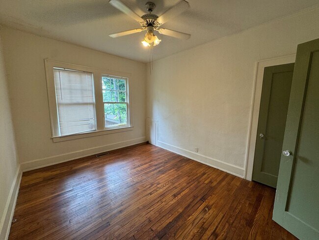 Building Photo - Charming 3BR House in Birmingham