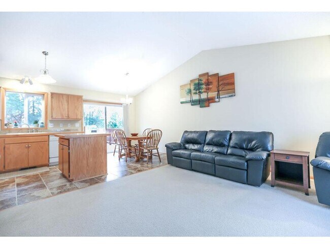 Building Photo - 11186 Woods Edge Ave