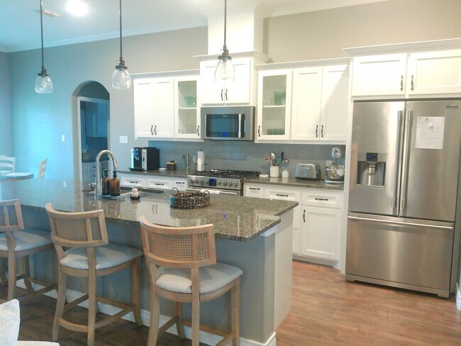 Building Photo - 8206 Big Bend Dr