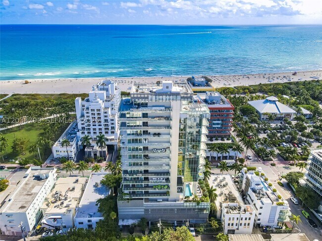 Building Photo - 120 Ocean 700