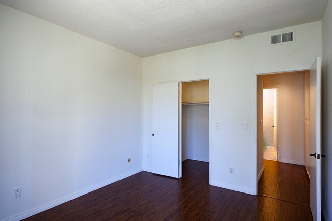 Building Photo - 14539 Benefit St