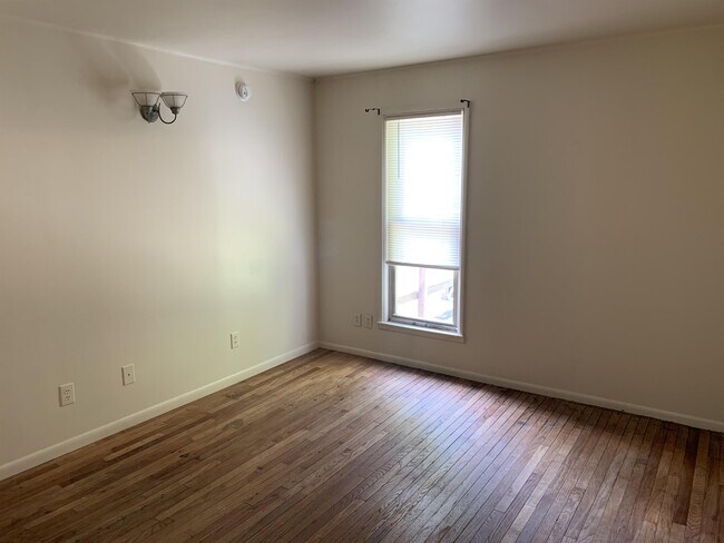 Building Photo - 500 S Lincoln St