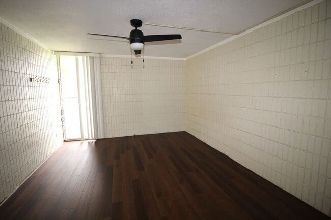 Building Photo - Live Just Steps from the Beach – 1BR at Mo...