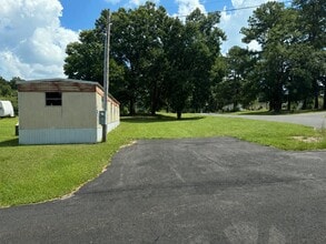 Building Photo - 55 Rose Hill Dr