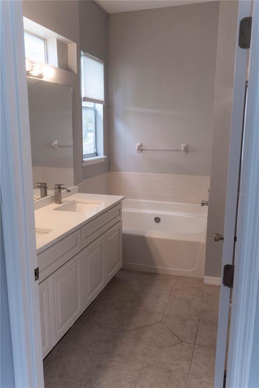 Building Photo - 1440 Finsbury Ct