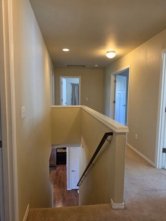 Building Photo - 21697 NW Monterey Loop