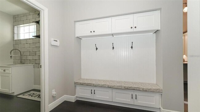Building Photo - 7452 Sea Island Ln