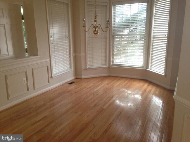 Building Photo - 43442 Katling Square