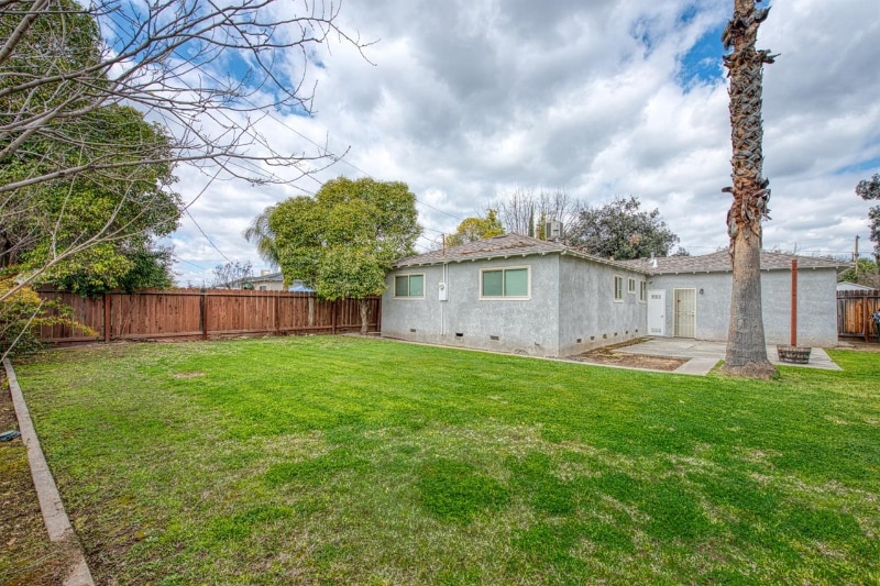 Building Photo - 2234 E Rialto Ave