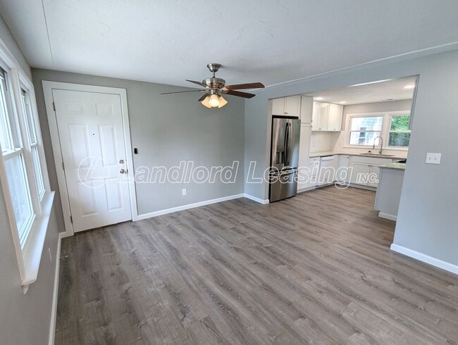 Building Photo - Updated Ranch Home in Sheffield Lake