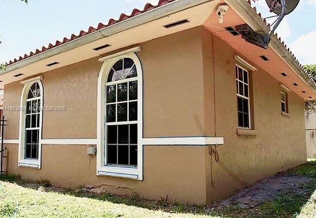 Building Photo - 601 NW 97th St