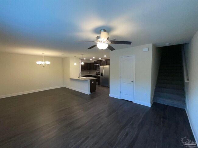 Building Photo - 5065 Peach Dr