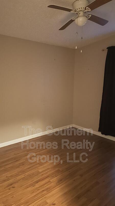 Building Photo - 528 County Rd 119