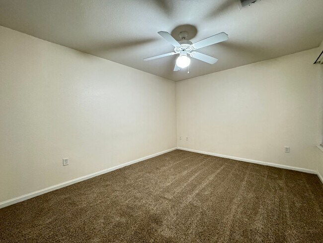 Building Photo - Nice Condo in South Ft. Collins