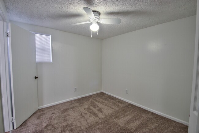 Building Photo - 2002