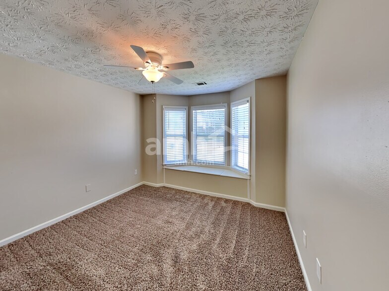 Building Photo - 5390 Spotted Fawn Ct