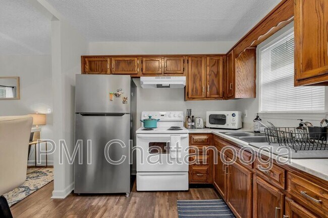 Building Photo - 306 Glenwood Cir