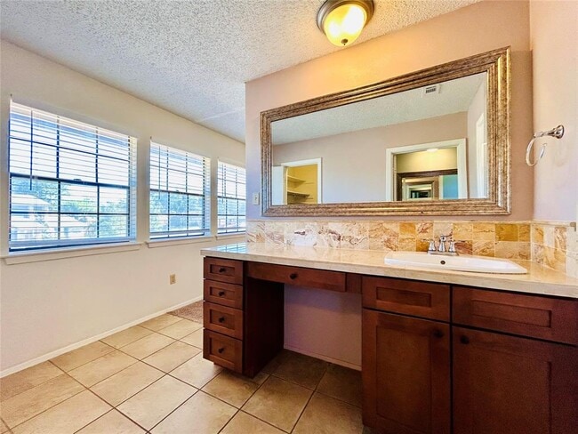 Building Photo - 11300 Maidenstone Dr