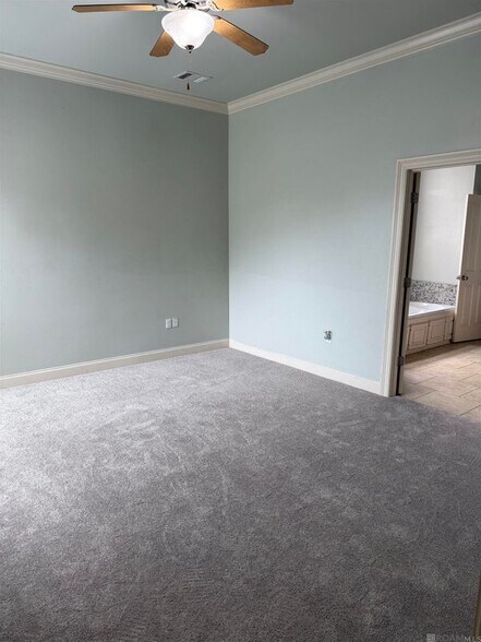 Building Photo - 8017 Seville Ct