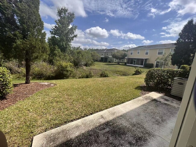 Building Photo - 2 Community Pools • 3-Bed Townhome • Gated Community • Modern Kitchen • Prime New Tampa Location