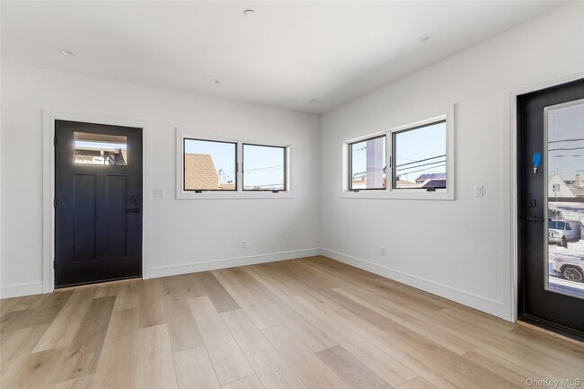 Building Photo - 56 Suffolk Rd