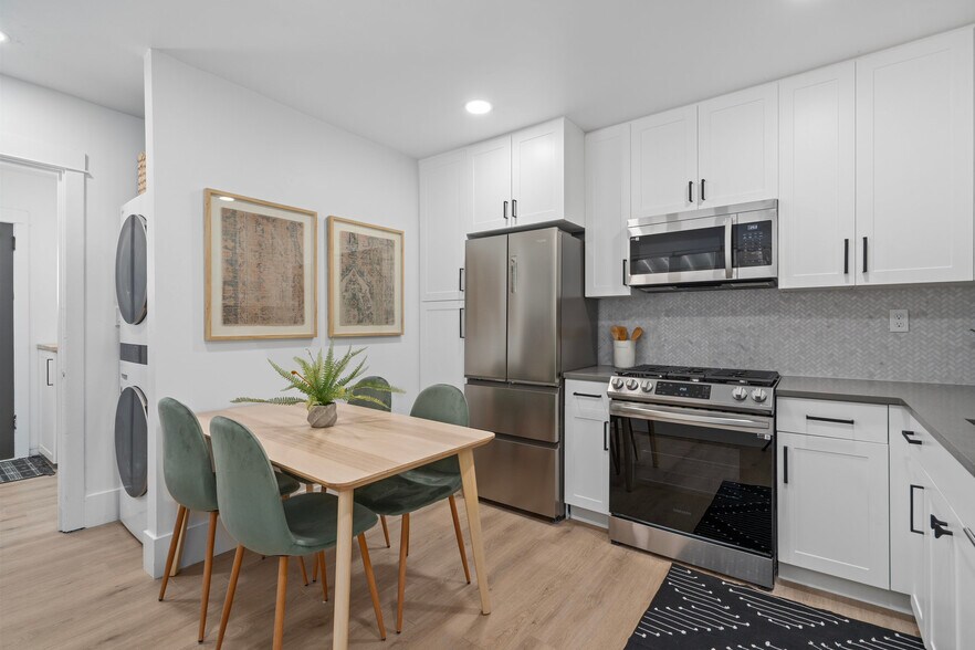 Building Photo - 430 S 400 W