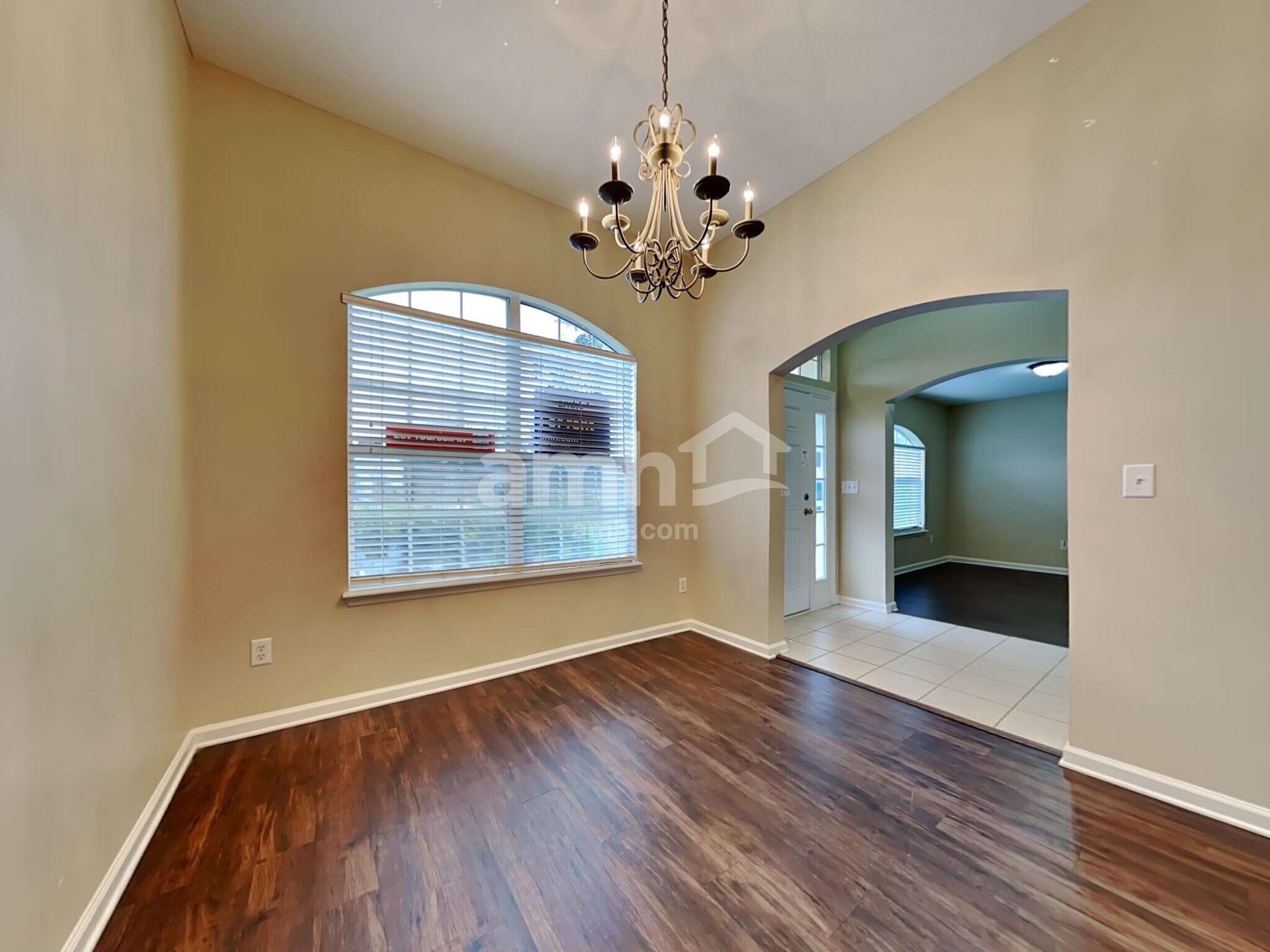 Building Photo - 705 Waterlily Way