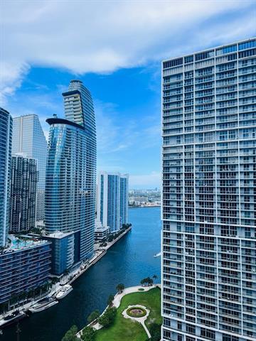 Building Photo - 500 Brickell Ave