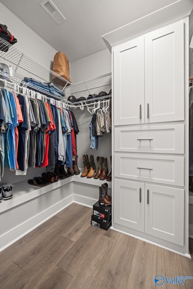 Building Photo - 29458 Carnaby Ln